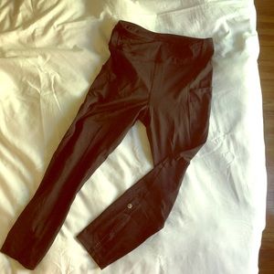 Black Lulu leggings